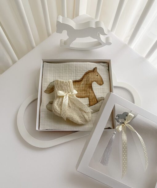 dovanų dėžutė kūdikiui