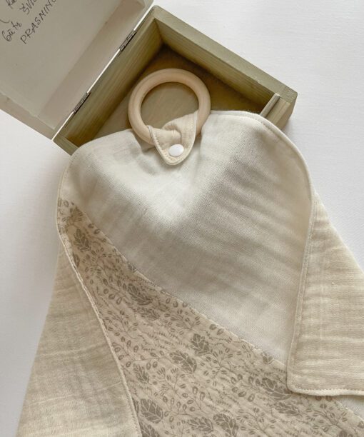 kramtukas merliukas su mediniu kramtuku