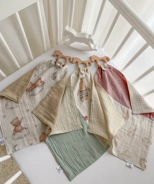 kramtukas merliukas su mediniu kramtuku